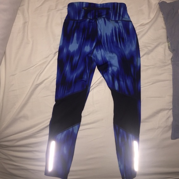 Old Navy Crops - Picture 2 of 2