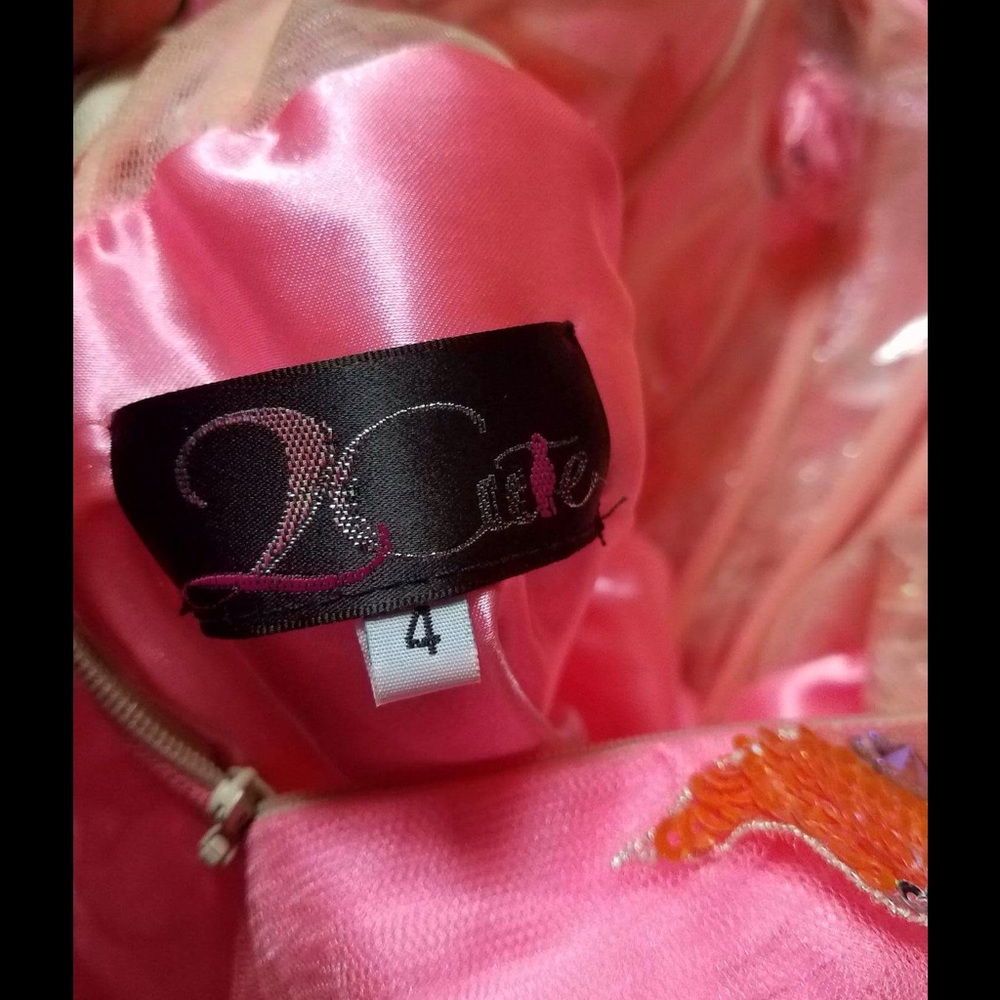 2Cute Hot Pink Size 4 Corset Gown - Picture 5 of 6