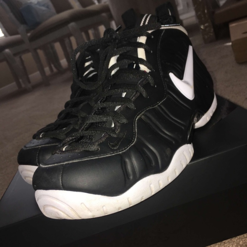 ❌ SOLD ❌Foamposites sz 11.5. Slightly used !!!!