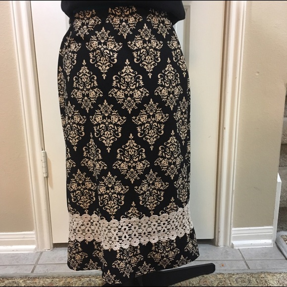 Lace Damask Black and Tan Pencil Skirt - Picture 6 of 6