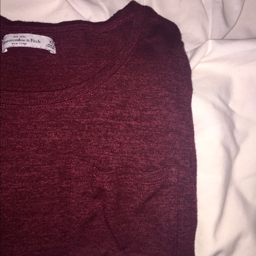 Burgundy tee with pocket