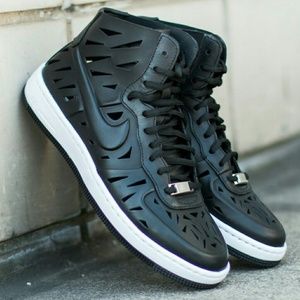 Nike Air Force 1 Ultra Mid Joli Size 11