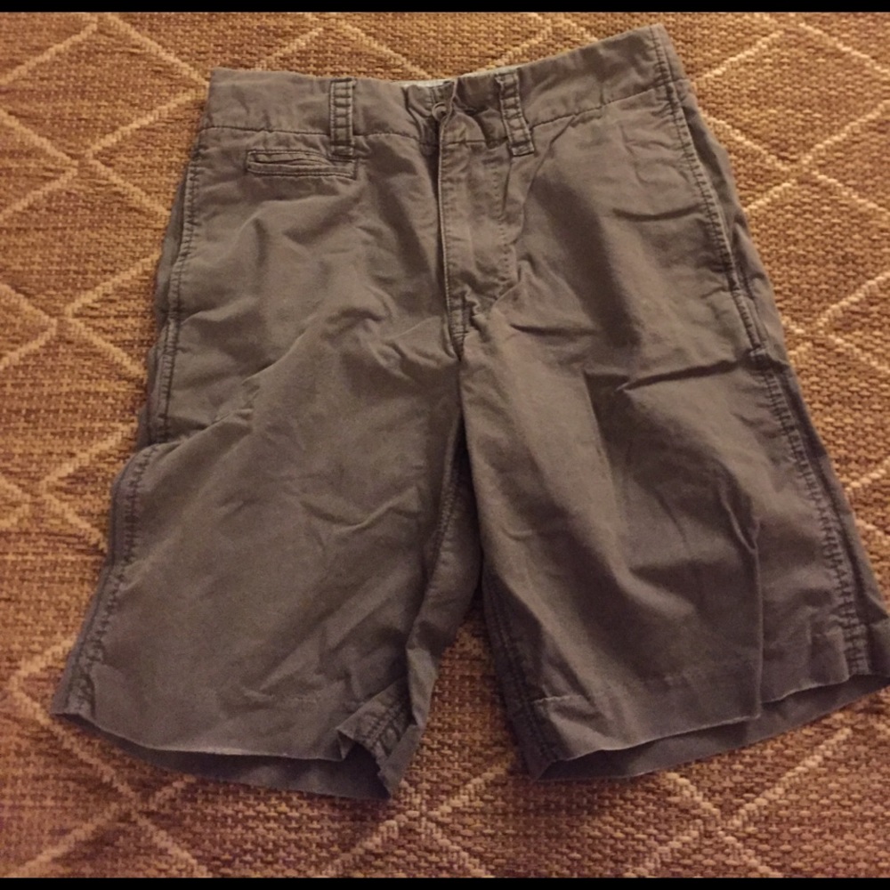 Men's American Eagle Outfitters Short. 26w 9"L