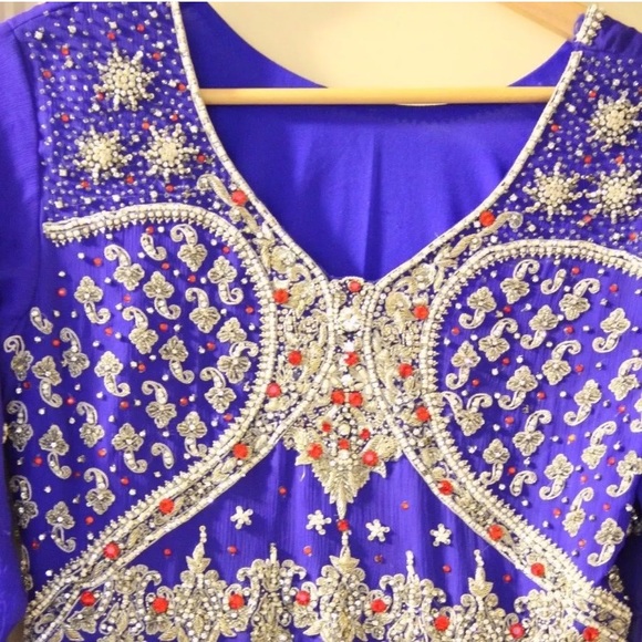 blue embroided hand work designer wear - Picture 6 of 6