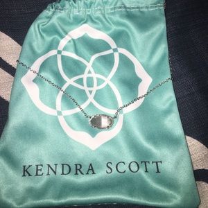 Kendra Scott Elisa Pendant Necklace! Includes bag!