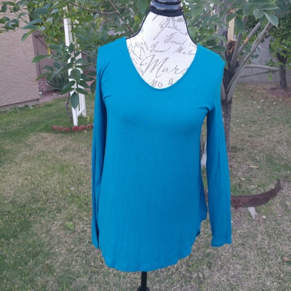 10 for $20 Lush Long Sleeve tie back tee - Picture 2 of 5