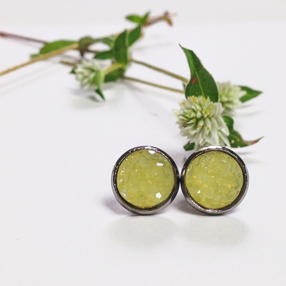 Country Mermaids  Jewelry - ❌SOLD❌Chartreuse Faux Druzy Earrings