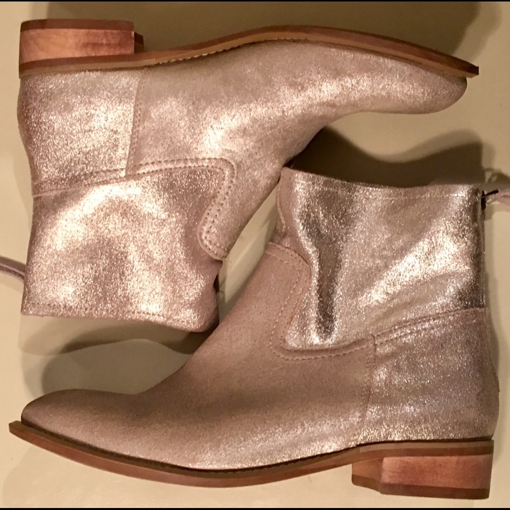 GAP METALLIC GOLD BOOTIES