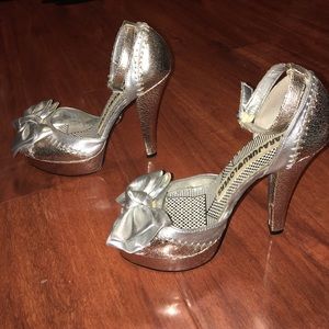 Harajuku Lovers Silver Platform Lolita Bow Heels