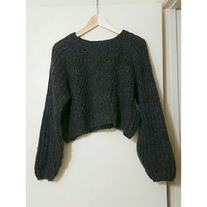 URBAN OUTFITTERS cropped sweater