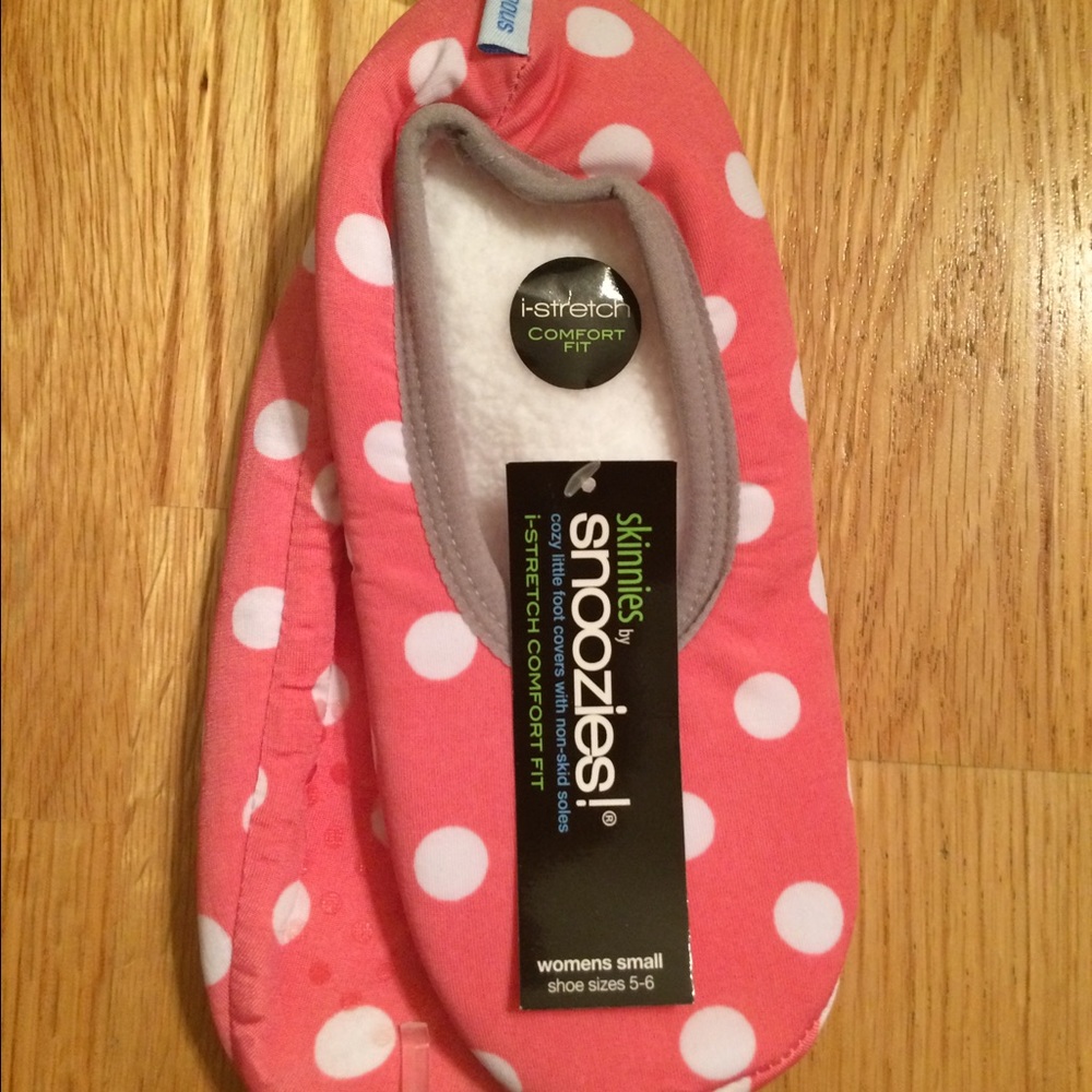 NEVER BEEN WORN - Pink w/ White Pokadot Slippers.
