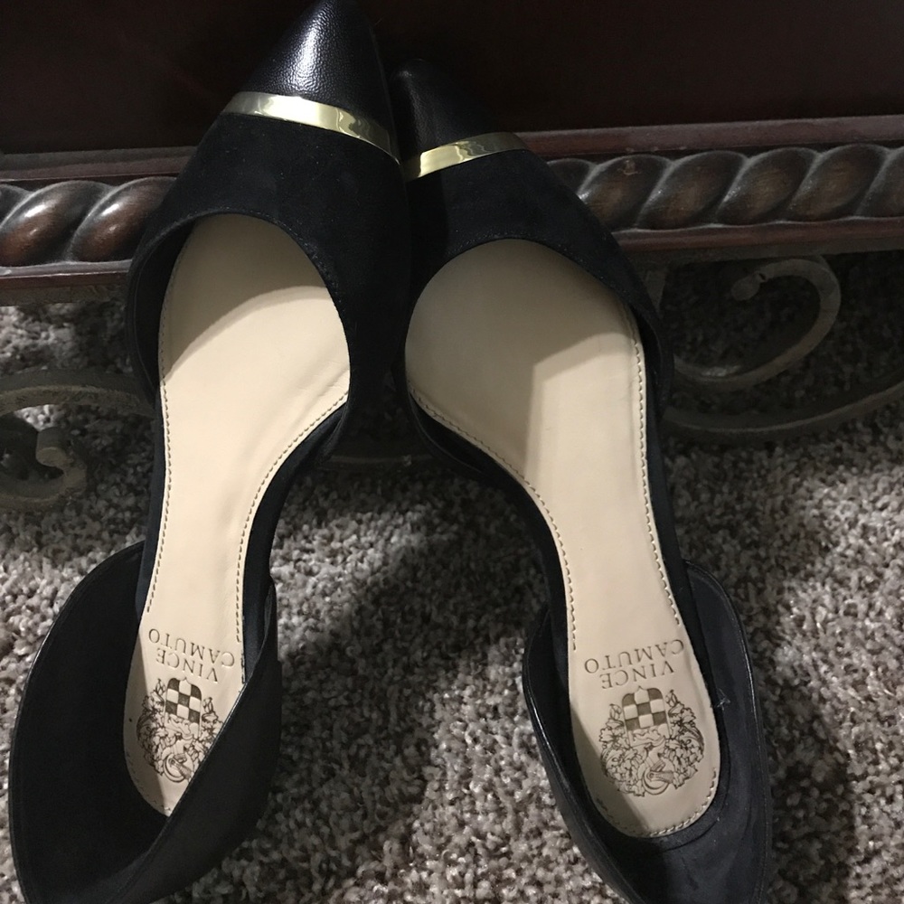 Vince Camuto black flats