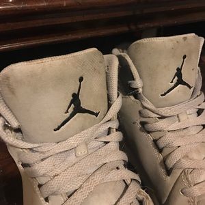 Nike air 1 mids grey