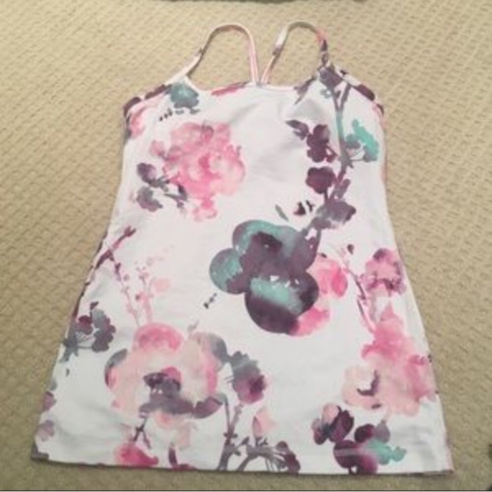 Floral Lululemon power y tank (blurred blossom)