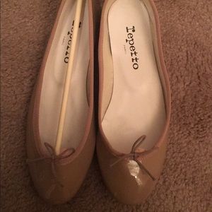 Repetto Ballet Flat only wore once.