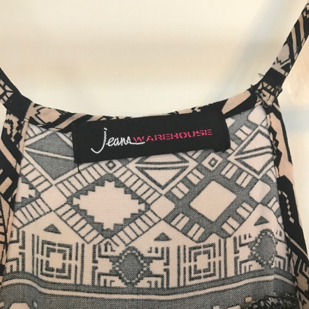 TRIBAL TOP - Picture 2 of 3