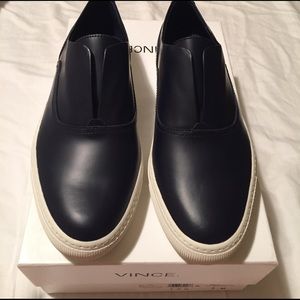 Vince Leather navy size 7 slip-on skate shoes