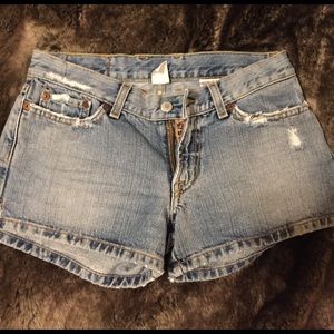 Lucky Brand 🍀 Jean shorts Size 2/26 MED wash