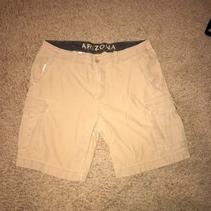 Arizona khaki cargo shorts