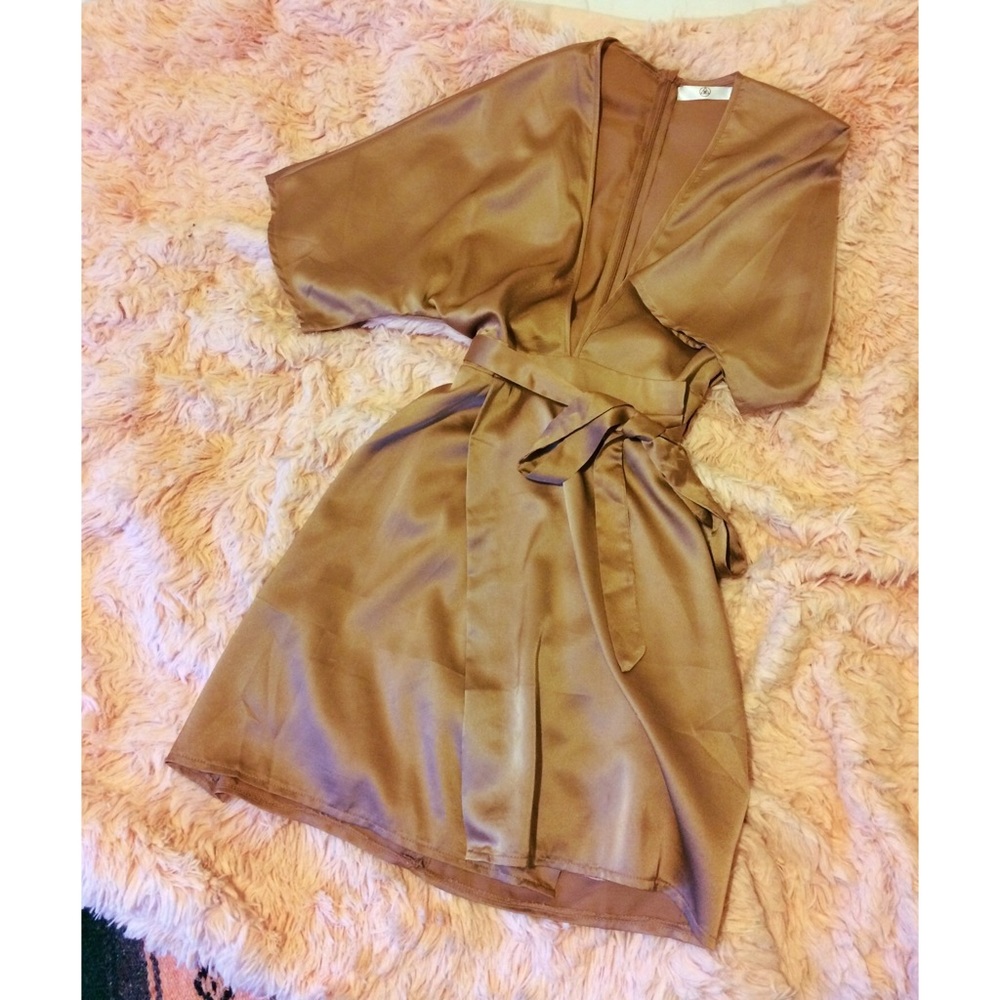MISSGUIDED silky kimono wrap dress