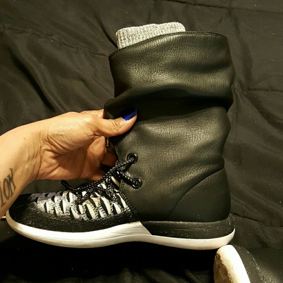 Nike boots - Picture 3 of 4