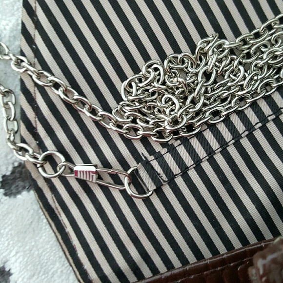 Faux Patent Leather Embossed Envelope Clutch - Picture 5 of 6