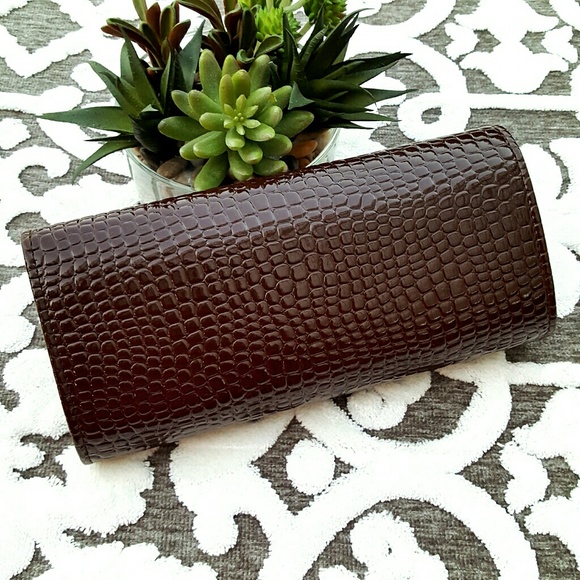 Faux Patent Leather Embossed Envelope Clutch - Picture 6 of 6