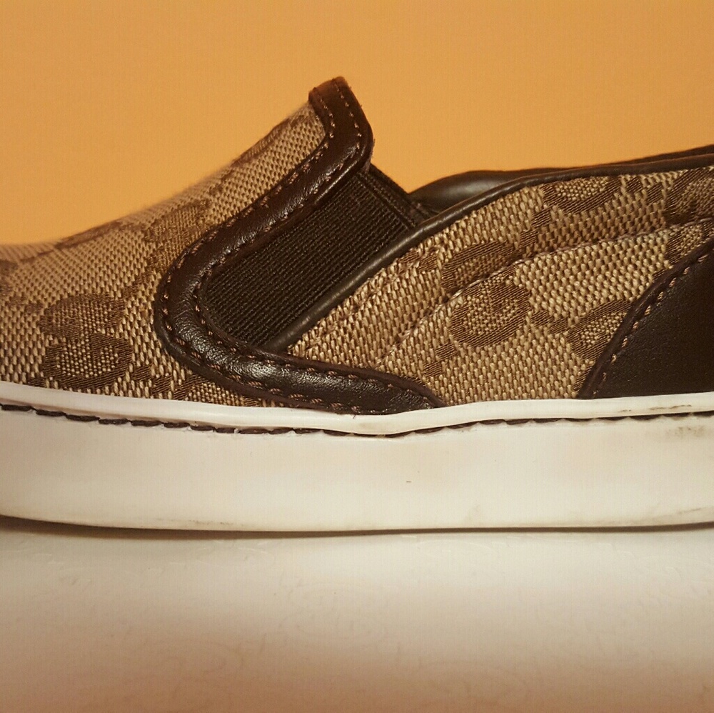 BOY/GIRL/UNISEX AUTHENTIC GUCCI slide on sneaker