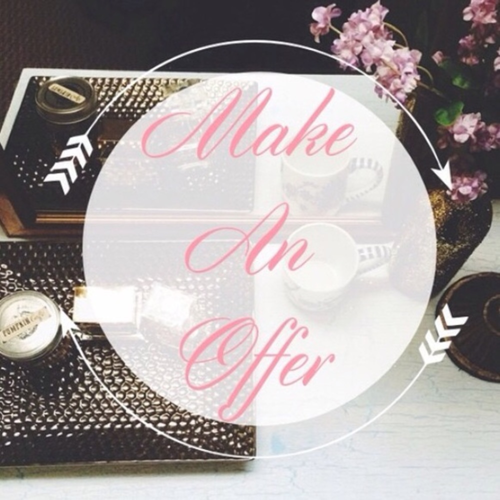 All reasonable offers accepted 🌹