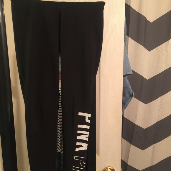 Victoria Secret yoga pants with matching tank - Picture 2 of 4