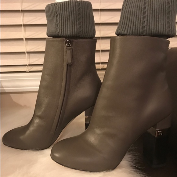 Authentic Chanel boots - Picture 5 of 5