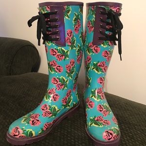 Betsey Johnson Baxter Rain Boots