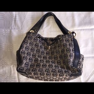 Michael Kors MK medium size handbag