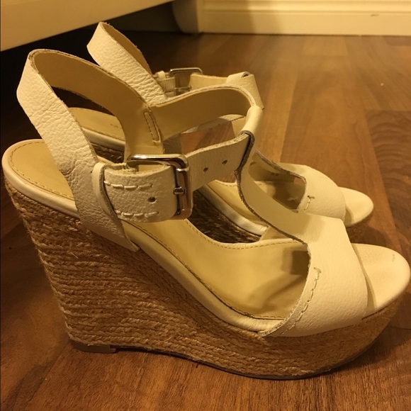 Marc Fisher Wedges - Picture 3 of 3