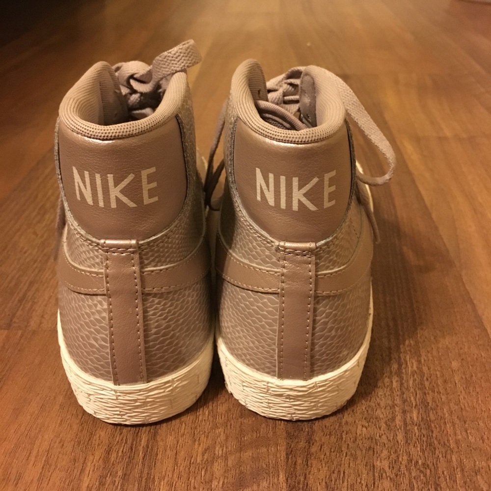 Lilac Nikes - image 3