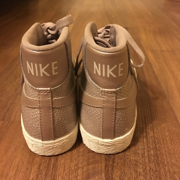 Lilac Nikes - Picture 3 of 3