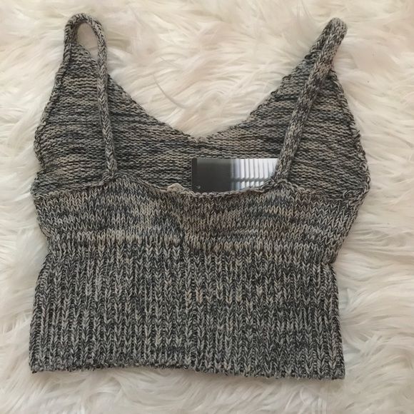 ||Pins and Needlesll Crop top - Picture 3 of 4