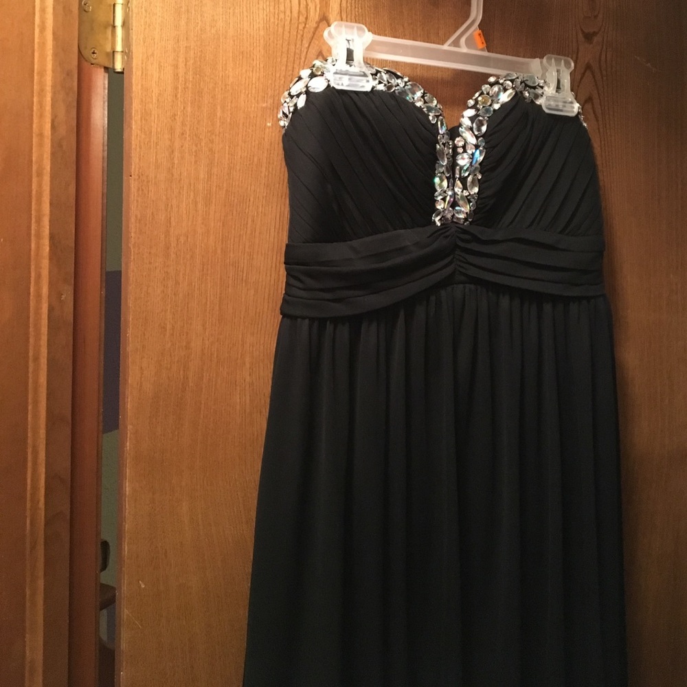 Black prom dress