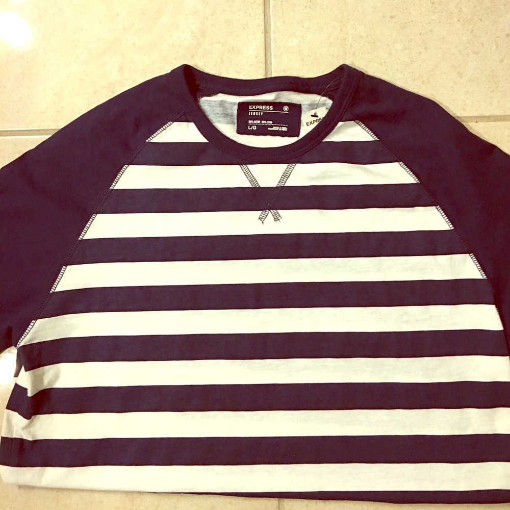 Express baseball tee