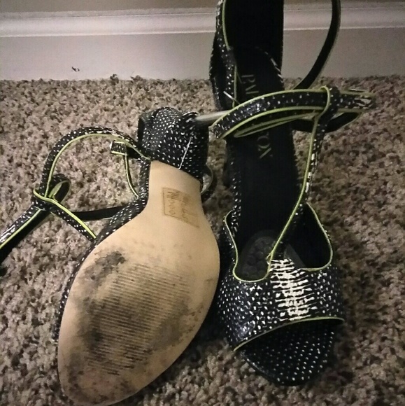 Strappy heels - Picture 2 of 5