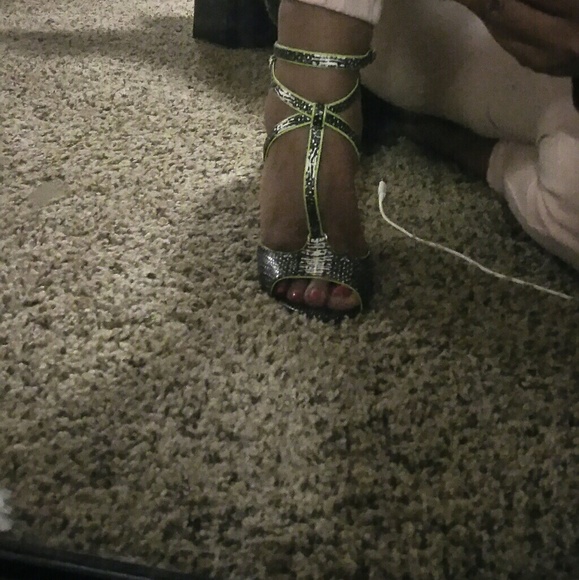 Strappy heels - Picture 5 of 5