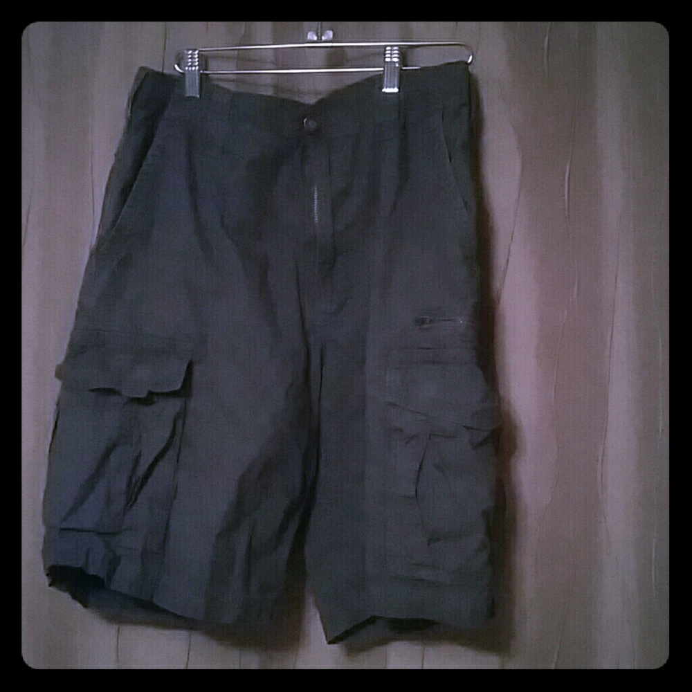 CSG men's gray cargo shorts
