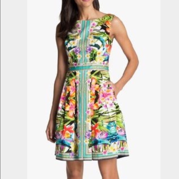 Maggy London Dresses & Skirts - Maggy London floral sheath Dress Turquoise