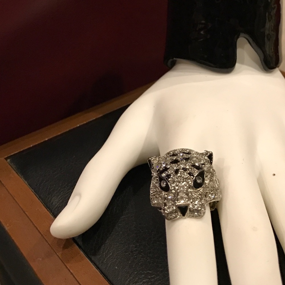 Reproduction..Ring..large in scale..Bling