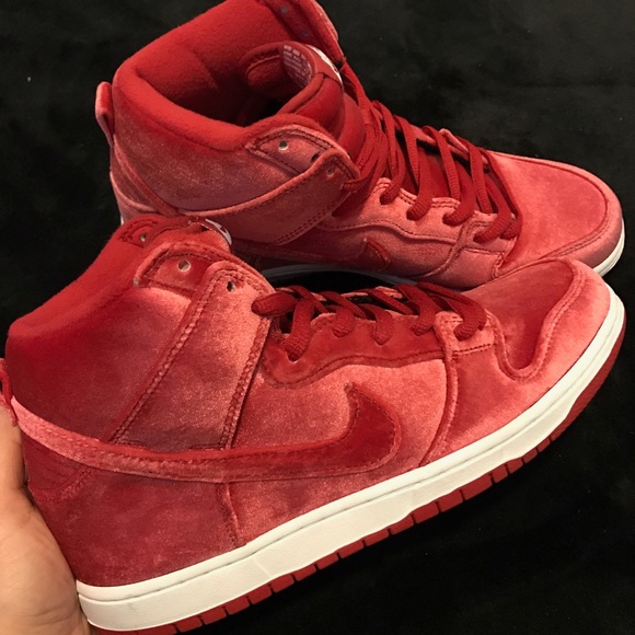 nike sb red velvet