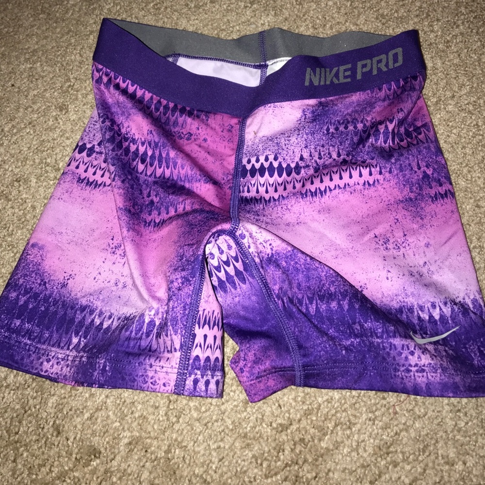 Nike dry fit (youth large)
