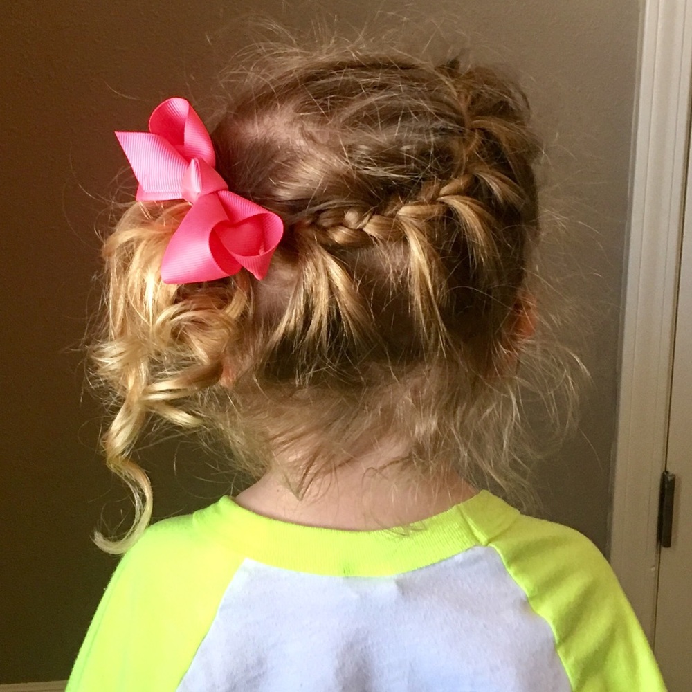 Collection of Pigtail Bows - Picture 3 of 4