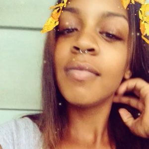 Meet your Posher, Corie