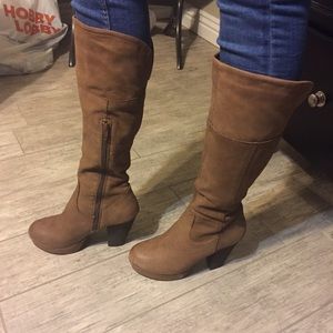 Steve Madden suede boots