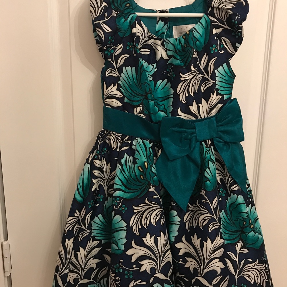 Pretty green flowers dress
